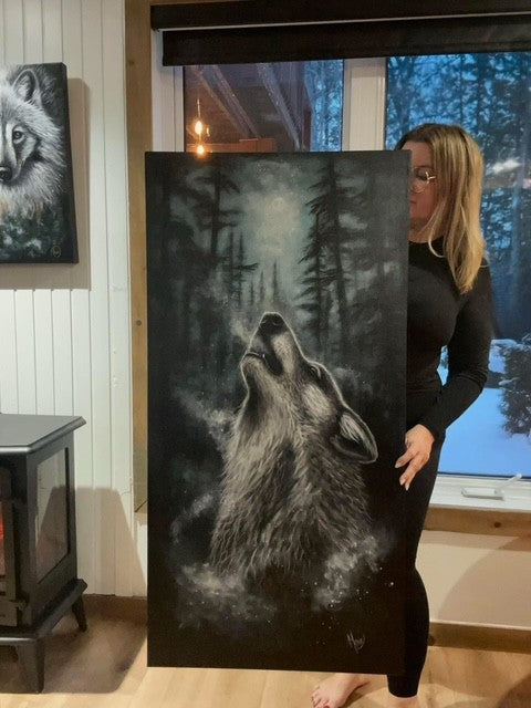 MOONLIGHT                    📍Available at Parc Oméga, in Montebello.
